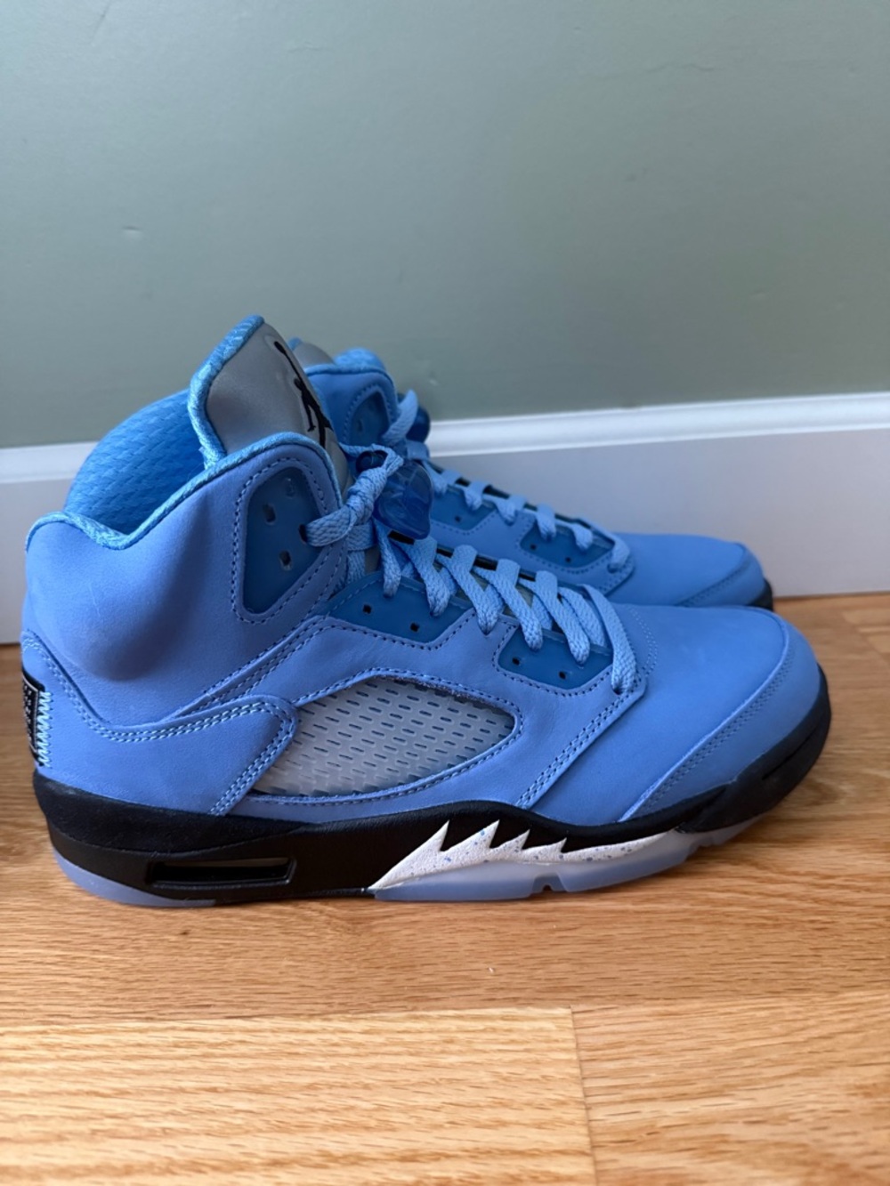Jordan 5 retro ‘UNC’ (never worn)